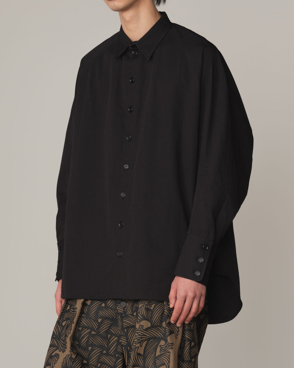 Shirt 988R- Cotton79% Linen21%- Cutout Rope Print- Oval Print- Black