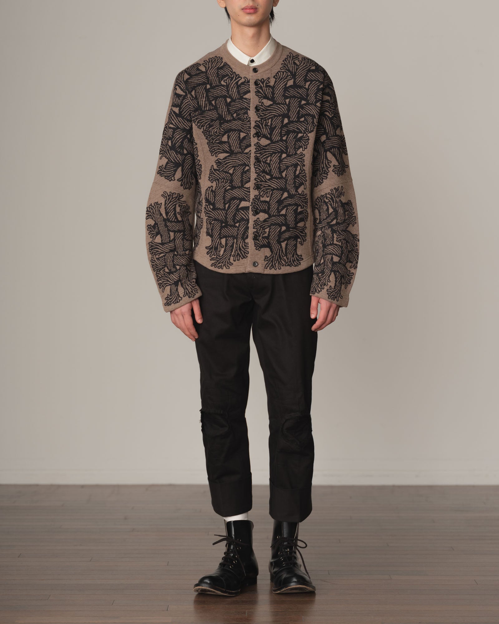Knit Cardigan 203K- Wool100% Jacquard Knit- 203K Rope- Light Beige