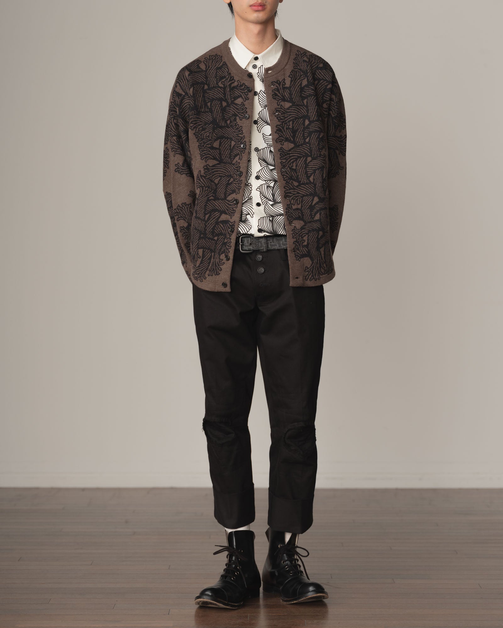 Knit Cardigan 203K- Wool100% Jacquard Knit- 203K Rope- Light Brown