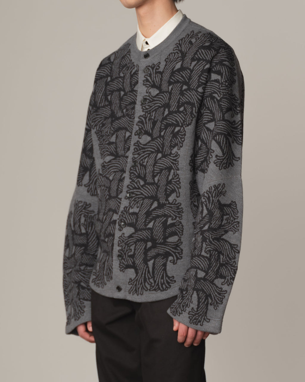 Knit Cardigan 203K- Wool100% Jacquard Knit- 203K Rope- Light Grey