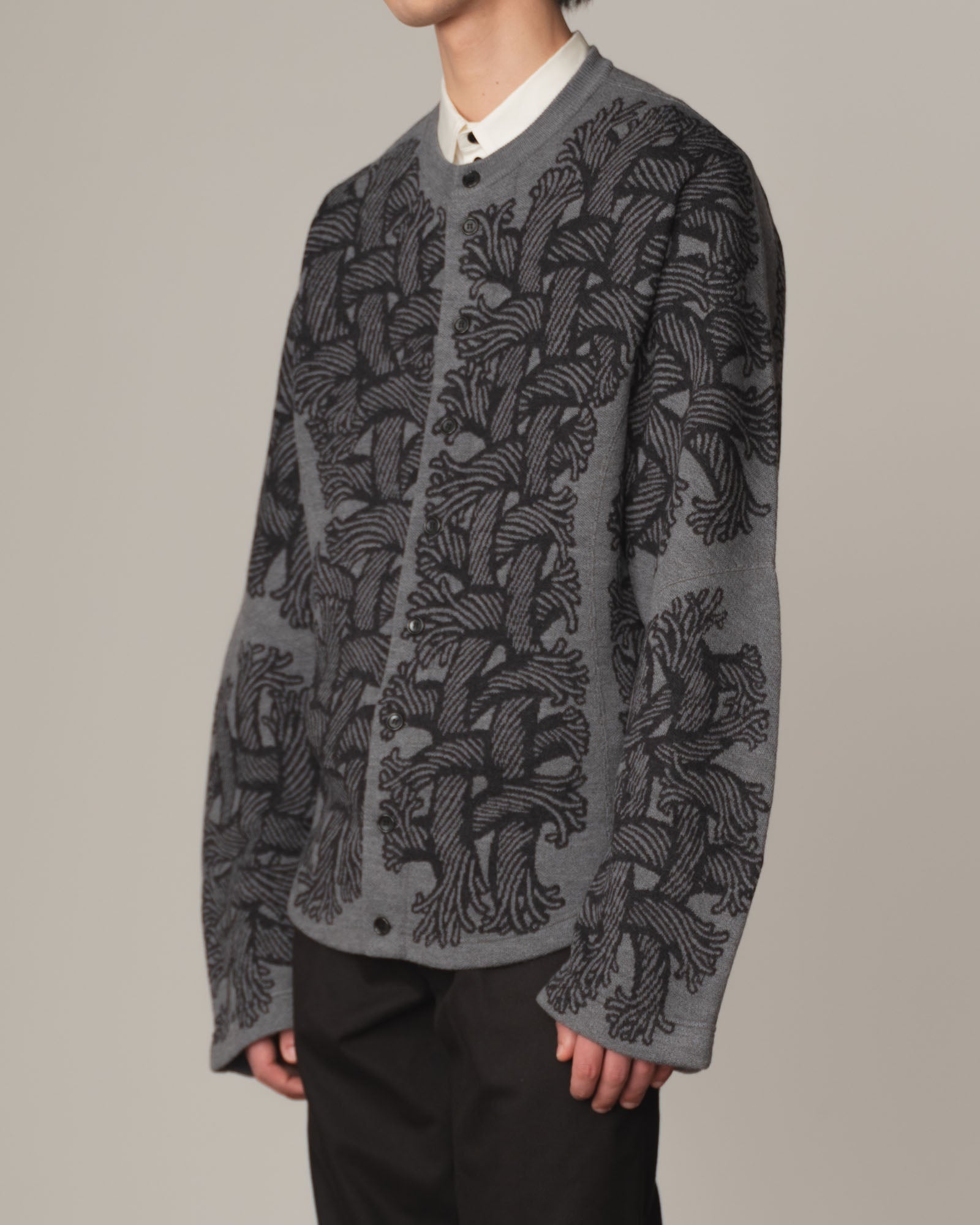 Knit Cardigan 203K- Wool100% Jacquard Knit- 203K Rope- Light Grey