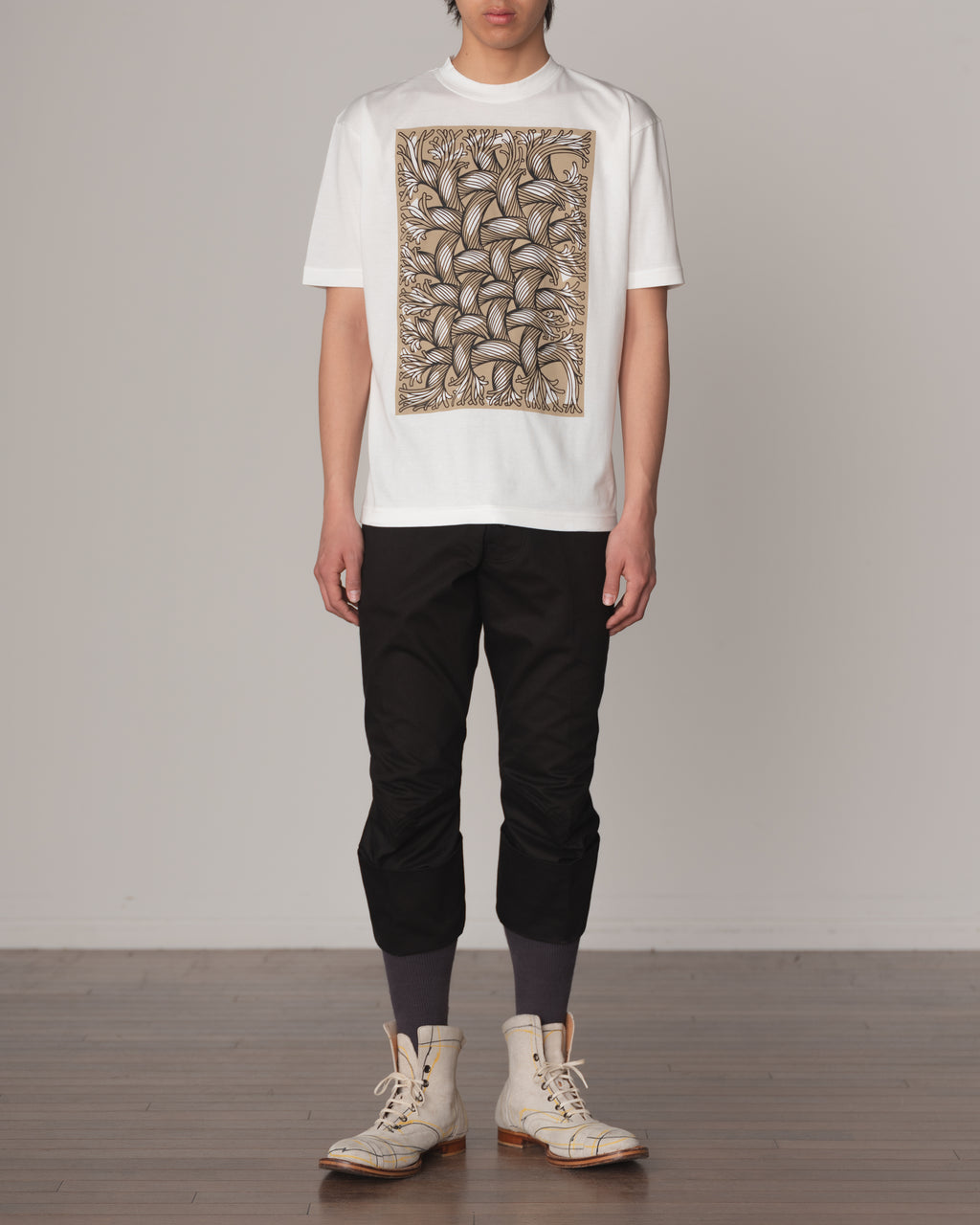 Tshirt Printed- Cotton100% Jersey- Cutout Rope Print- Square- White Body Beige Base