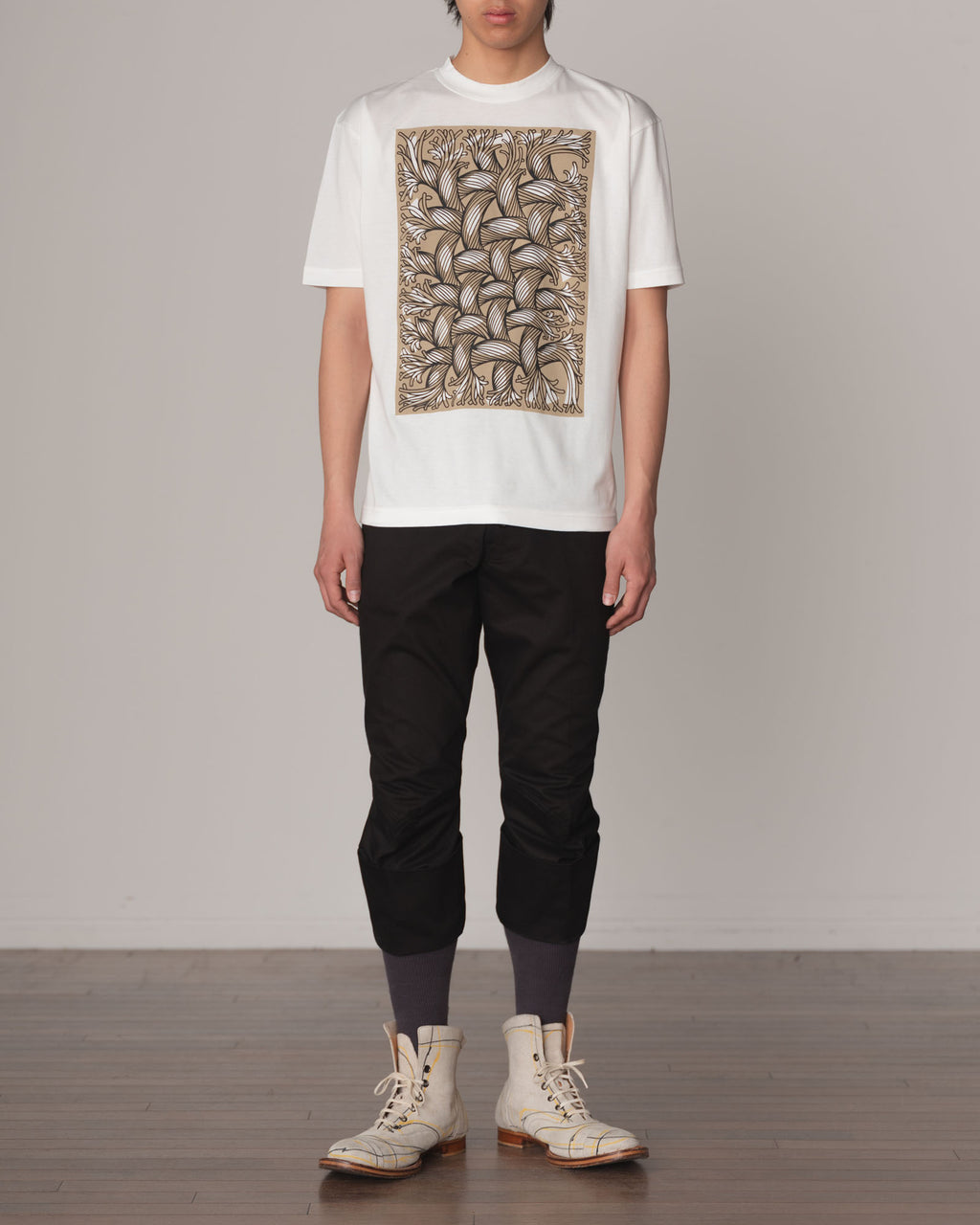 Tshirt Printed- Cotton100% Jersey- Cutout Rope Print- Square- White Body Beige Base