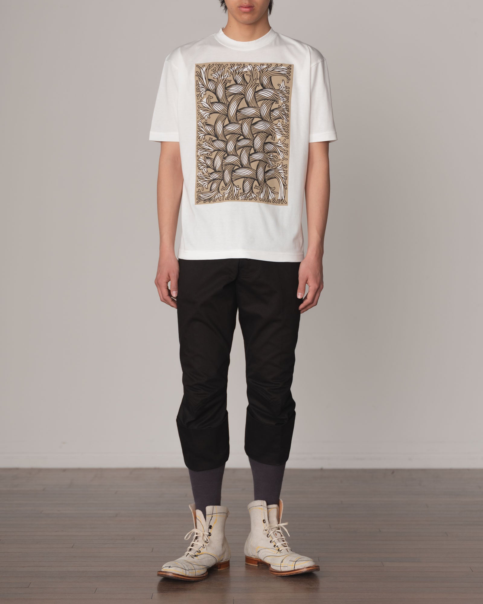 Tshirt Printed- Cotton100% Jersey- Cutout Rope Print- Square- White Body Beige Base