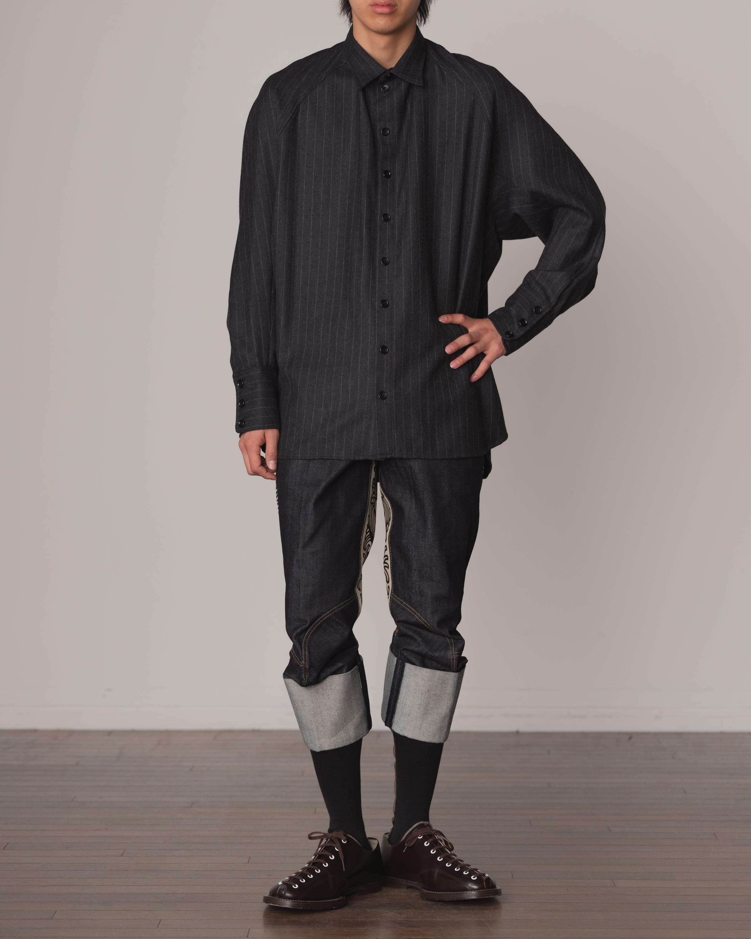 Shirt 988R- Wool100% Pin Stripe- Lilly Print- Charcoal