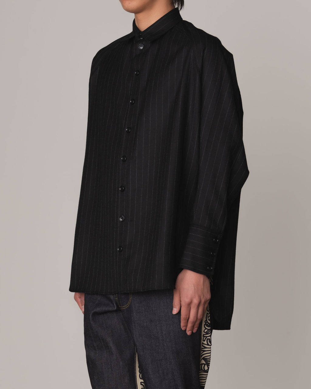 Shirt 988R- Wool100% Pin Stripe- Lilly Print- Black