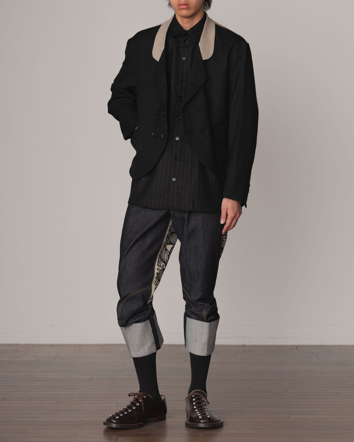 Shirt 988R- Wool100% Pin Stripe- Lilly Print- Black