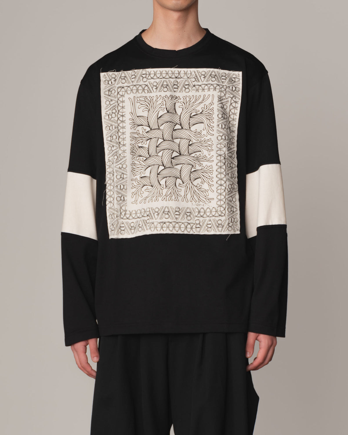 Tshirt 108- Cotton100% Jersey Wsp- Rope Painting- Black