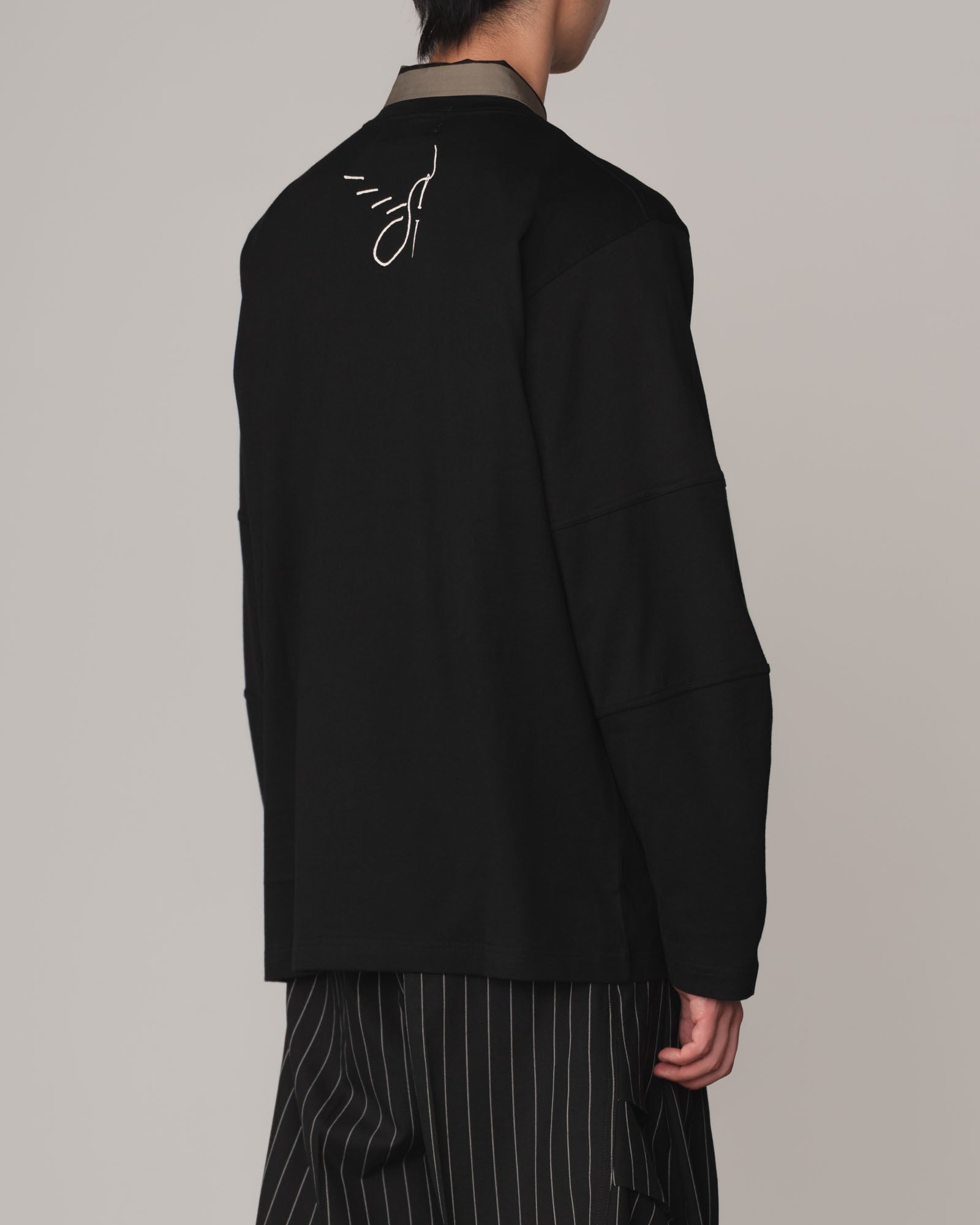 Tshirt 108- Cotton100% Jersey- Embroidered Pattern No1- Black