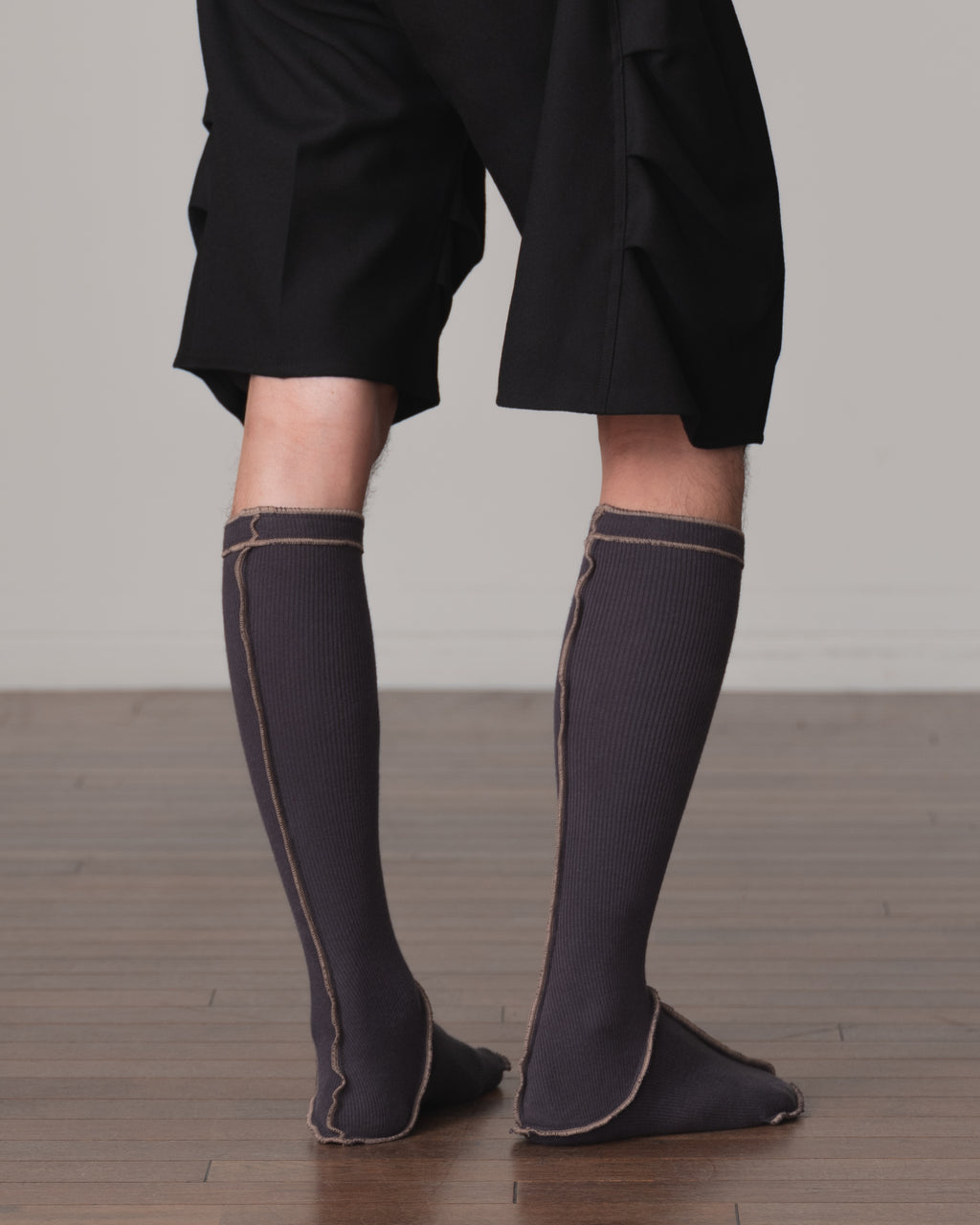 Socks Long- Cotton95% Rib- Beige <716> Stitch- Grey <20> Body