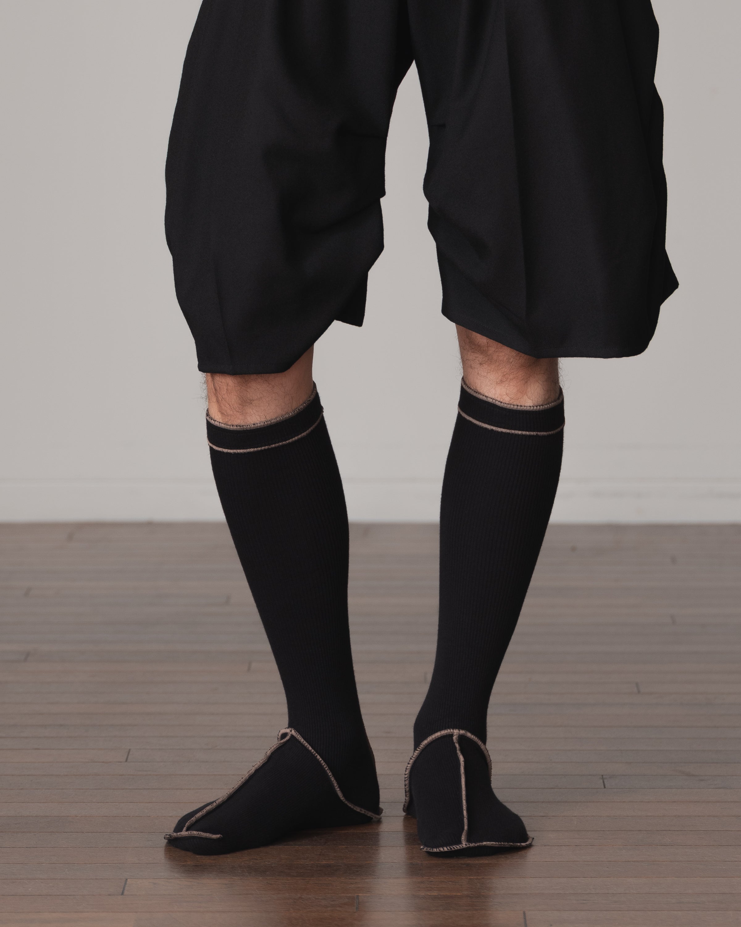 Socks Long- Cotton95% Rib- Beige <716> Stitch- Black <99> Body