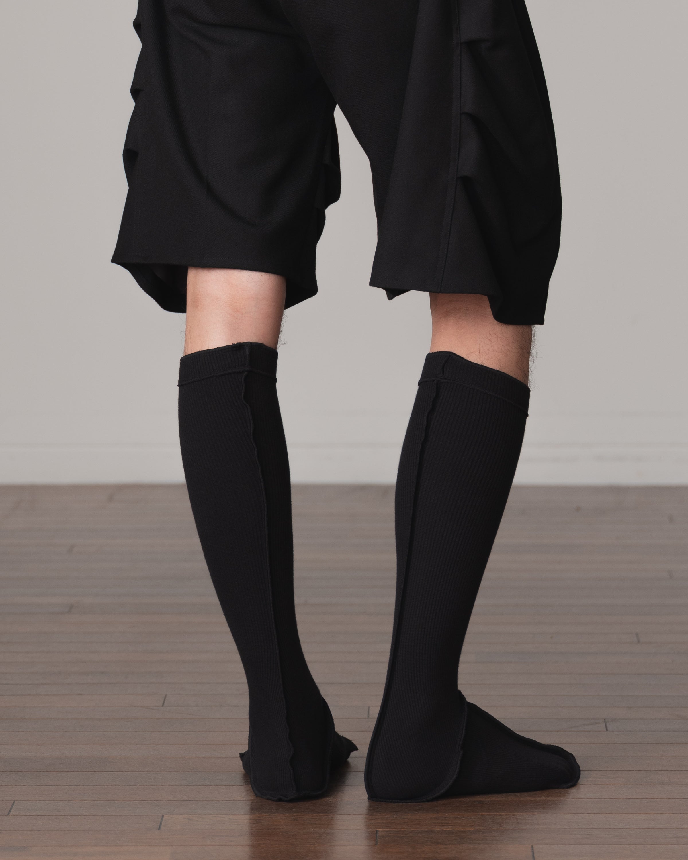 Socks Long- Cotton95% Rib- Black <402> Stitch- Black <99> Body