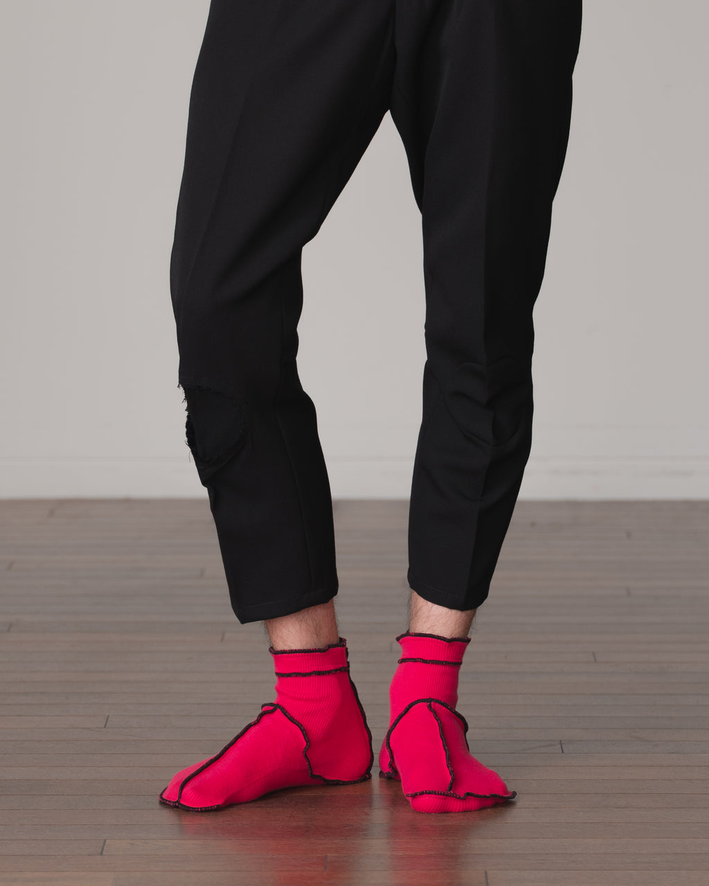 Socks Short- Cotton95% Rib- Black <402> Stitch- Pink <302> Body