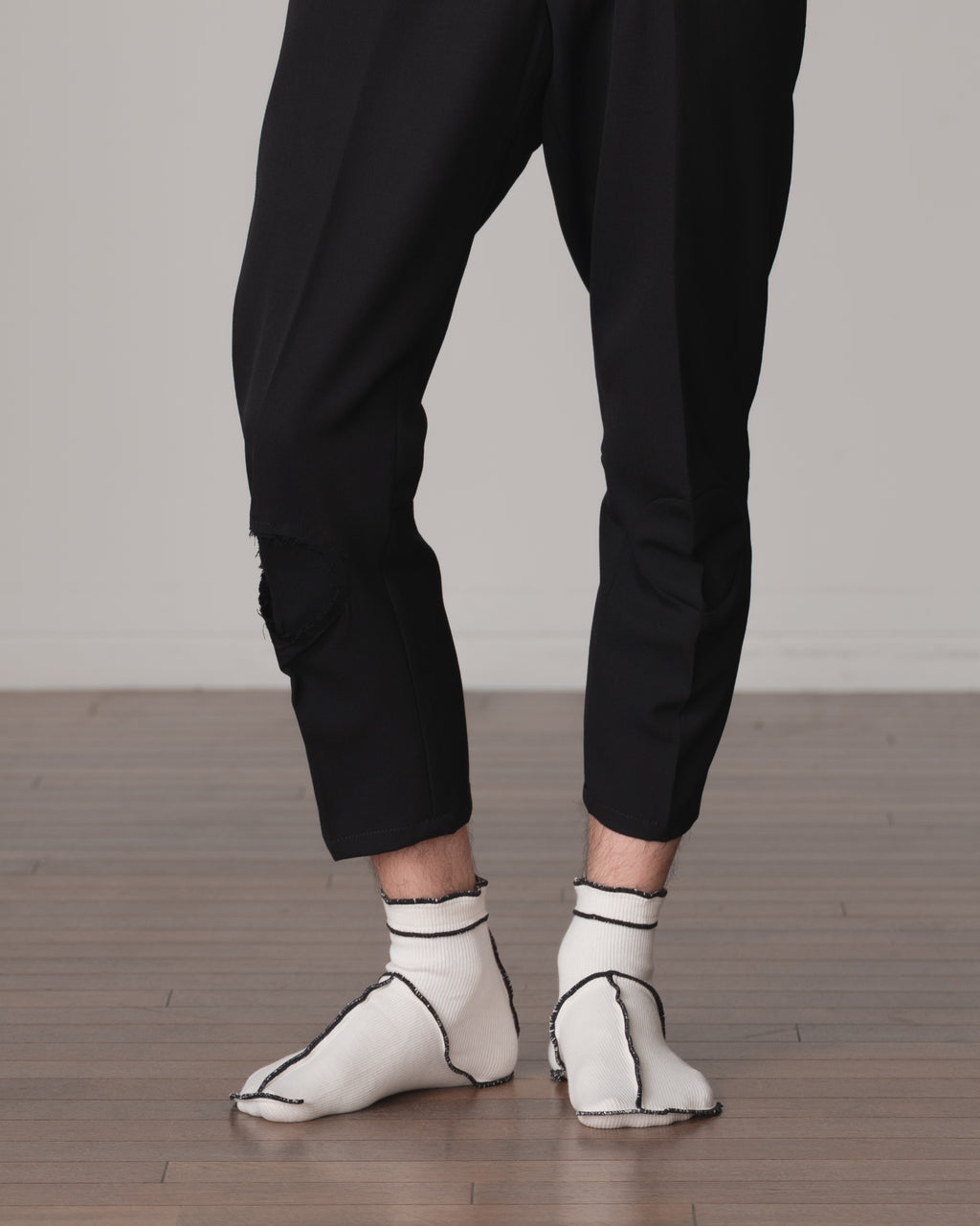 Socks Short- Cotton95% Rib- Black <402> Stitch- Off White <211> Body