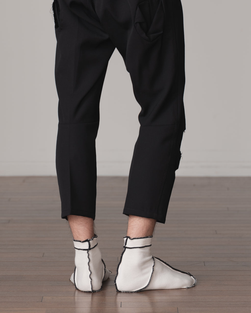 Socks Short- Cotton95% Rib- Black <402> Stitch- Off White <211> Body