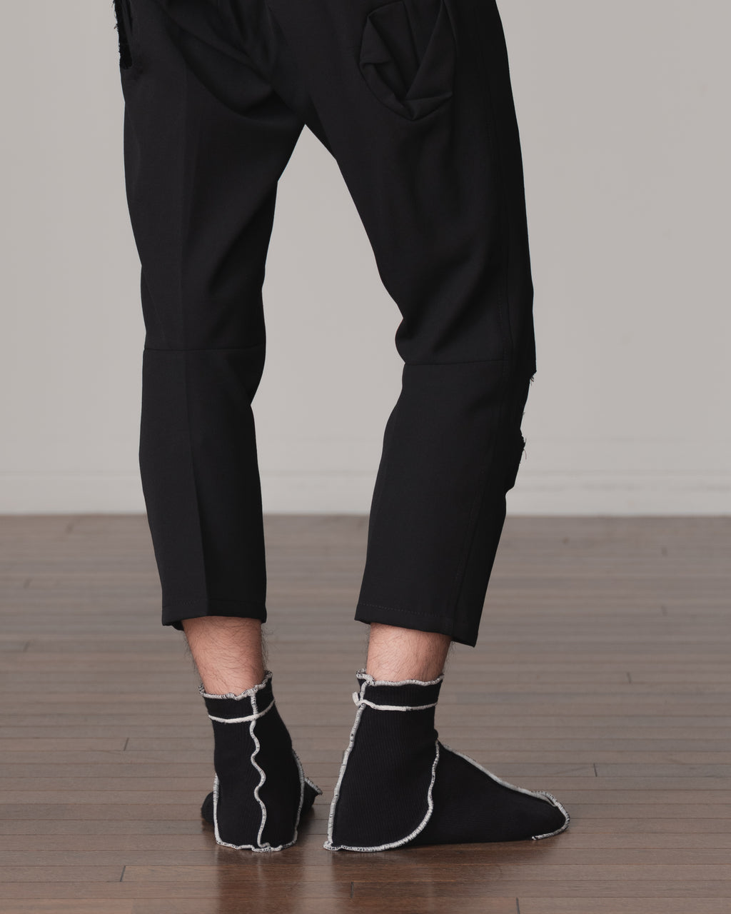 Socks Short- Cotton95% Rib- Ivory <83> Stitch- Black <99> Body