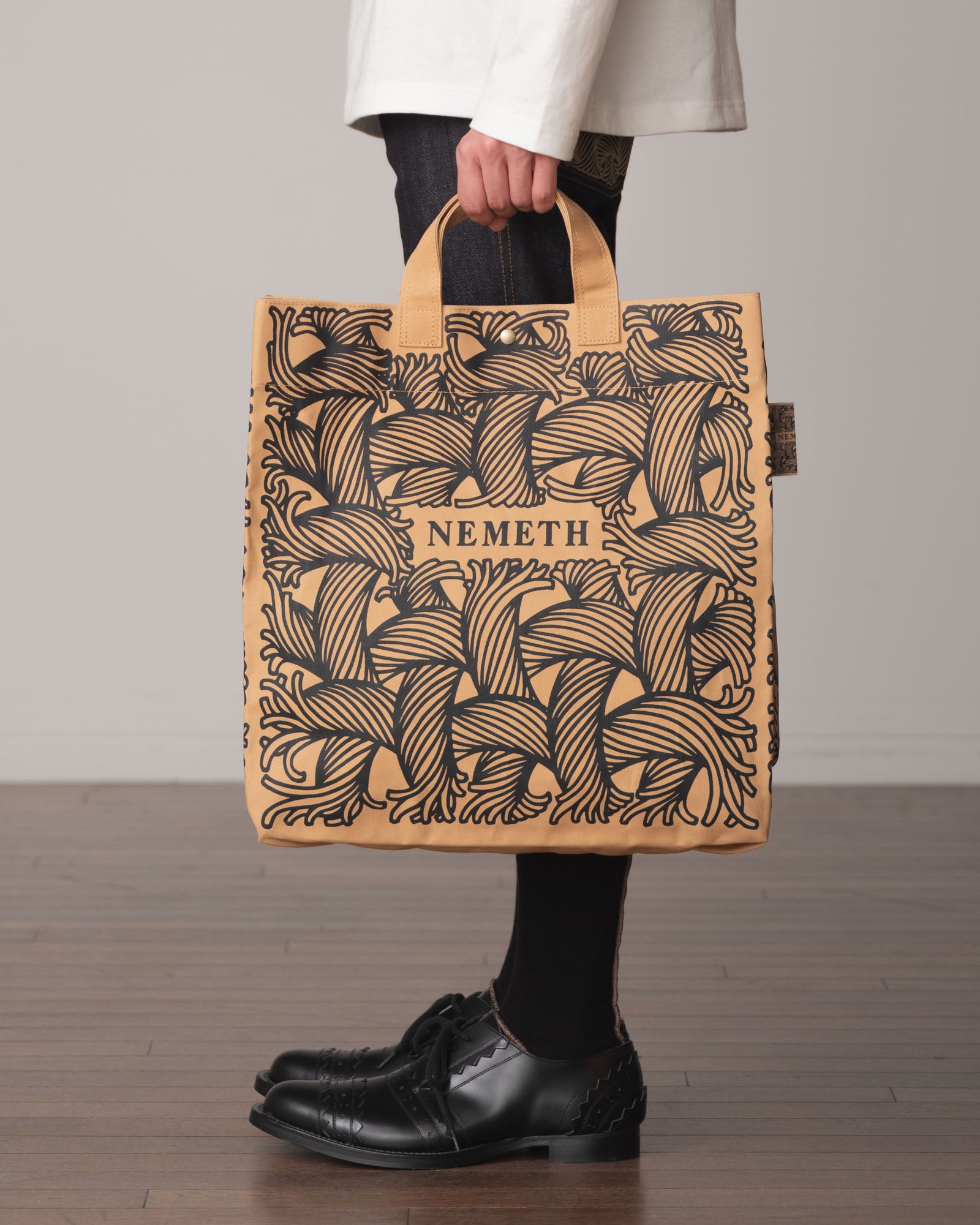 Logo Bag- Cotton100% Canvas- Black Logo Print- Beige