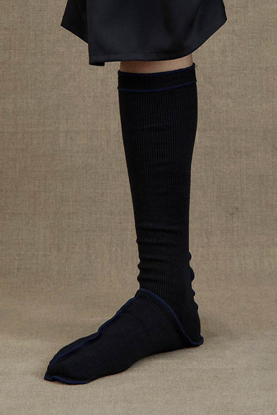 Socks Long- Black <99> Body- Navy <80> Stitch
