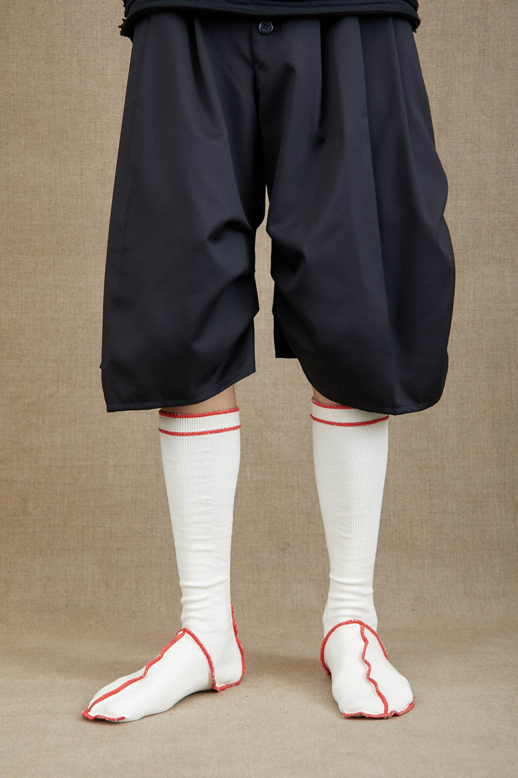 Socks Long - Off White <211> Body - Red <154> Stitch - Christopher Nemeth - Accessories - Christopher Nemeth - 0 - 00984 - 03