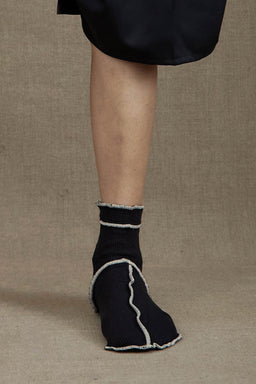 socks-short-black-99-body-