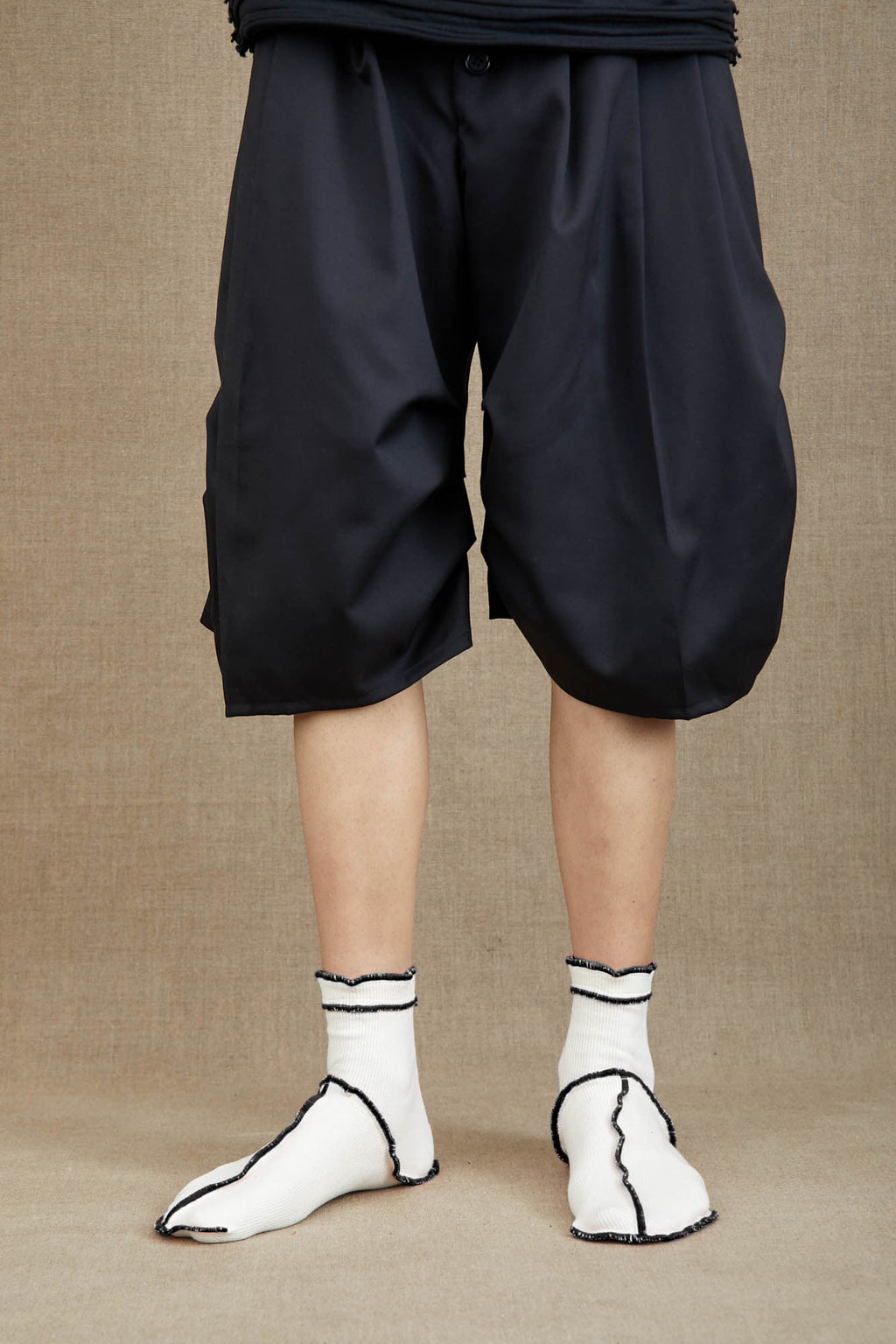 Socks Short - Off White <211> Body - Black <402> Stitch - Christopher Nemeth - Accessories - Christopher Nemeth - 0 - 00979 - 03