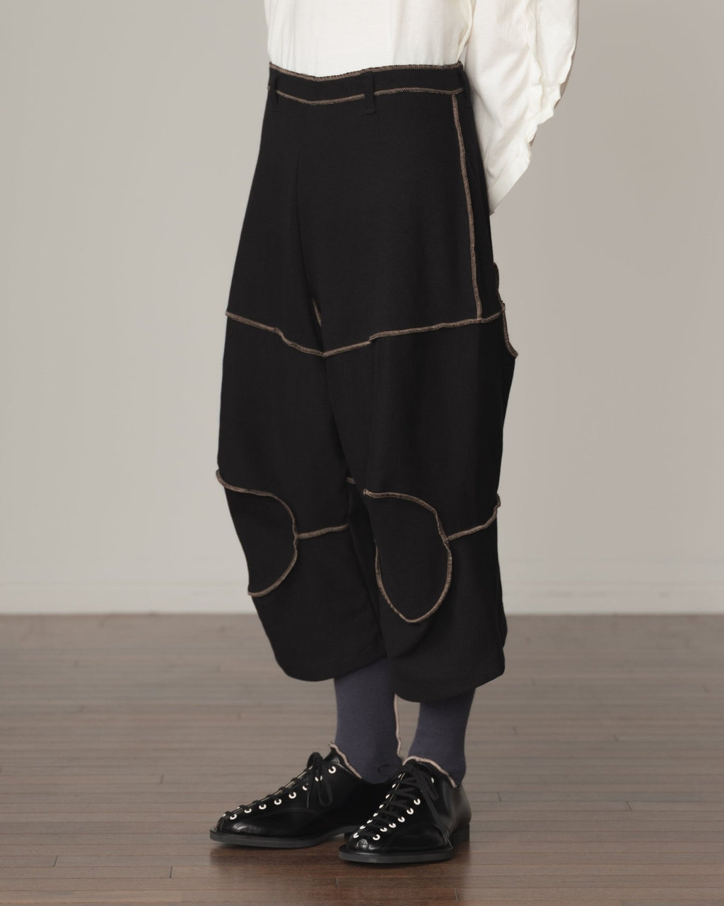 Trousers 103 Wide - Cotton100% Span - Beige Stitch - Black - Christopher Nemeth - Bottoms - Shop - 2000-0641