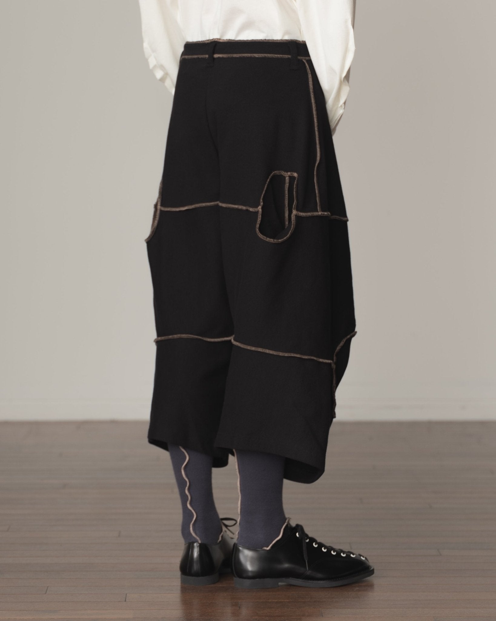 Trousers 103 Wide- Cotton100% Span- Beige Stitch- Black