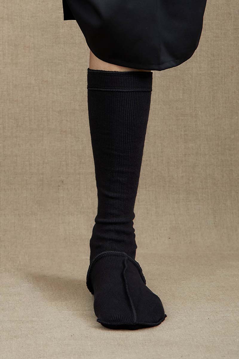 Socks Long - Black <99> Body - Black <402> Stitch - Christopher Nemeth - Accessories - Online Store - 0000 - 20211